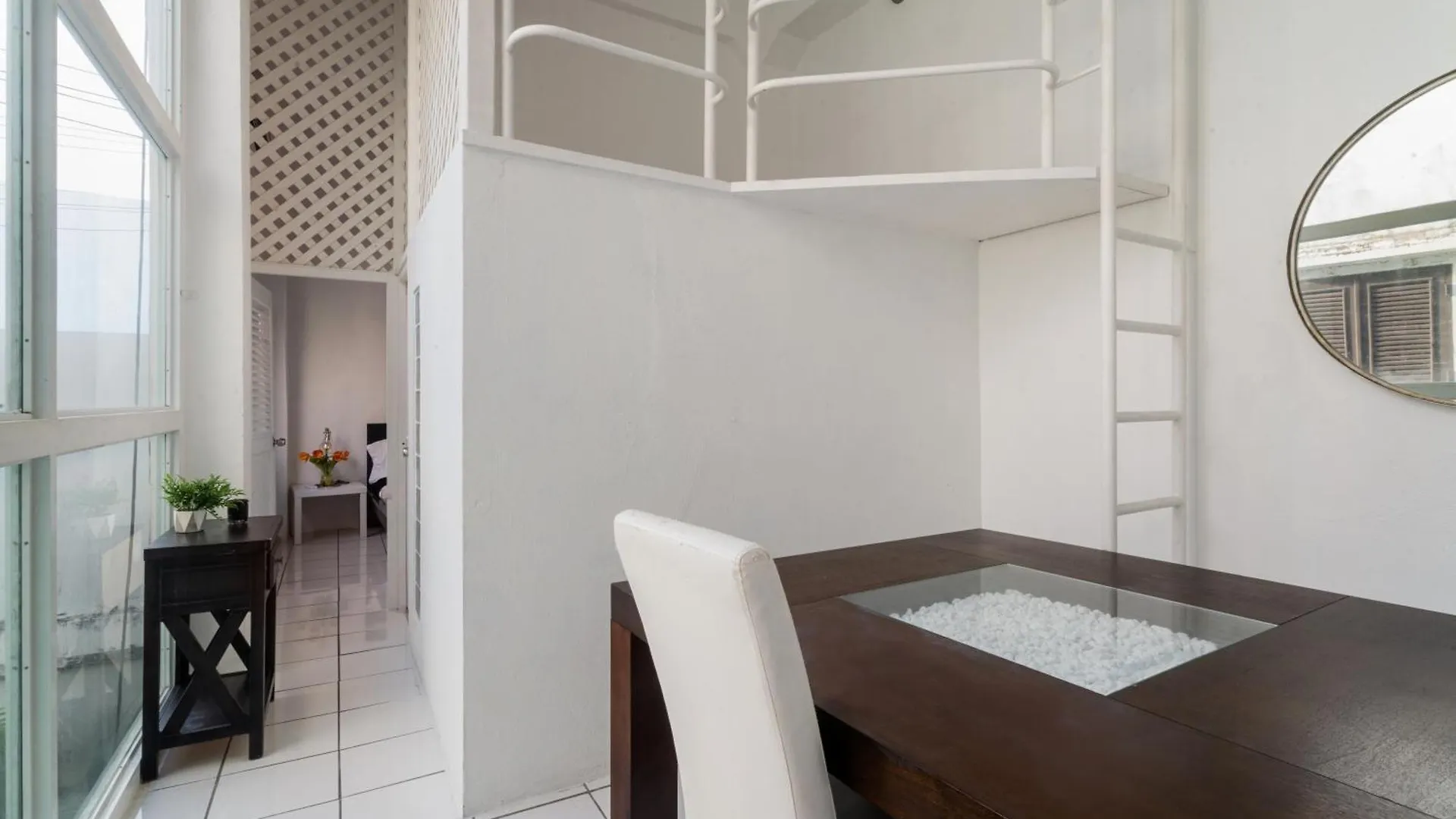 Spanish Penthouse Historic Mansion Private Patio サンジョアン